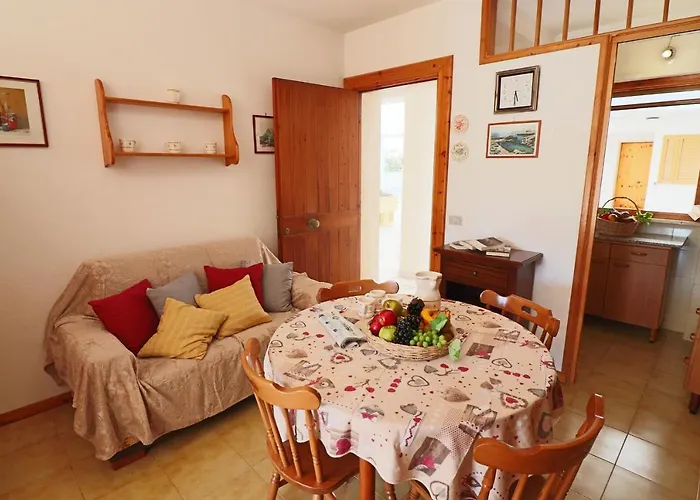 House Cecilia In *